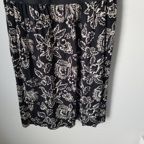 Ann Taylor LOFT Sleeveless Midi Dress Black & White Floral Size S - Picture 5 of 12